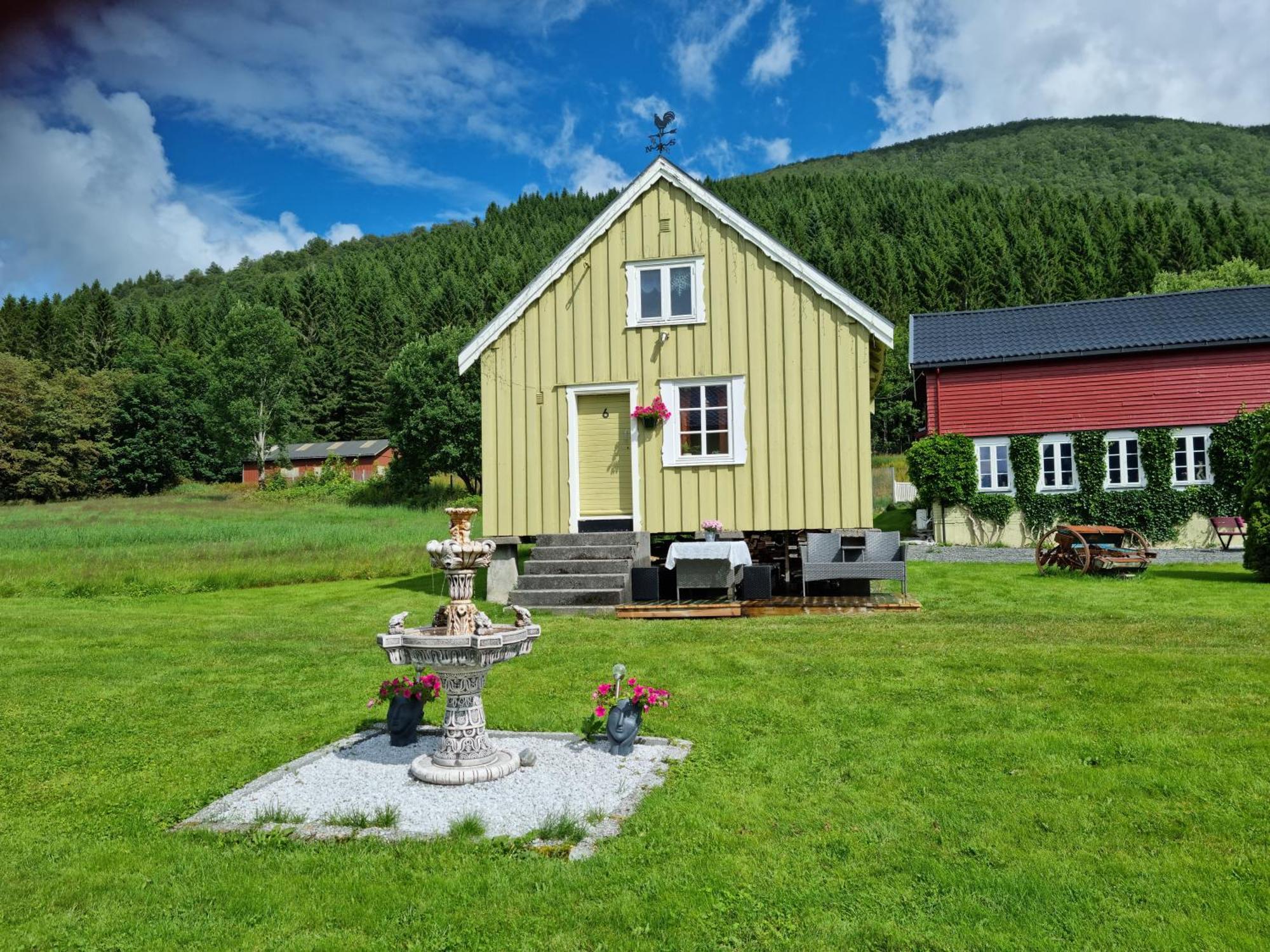 Rodseth Gardsovernatting Hytter Molde Exteriör bild